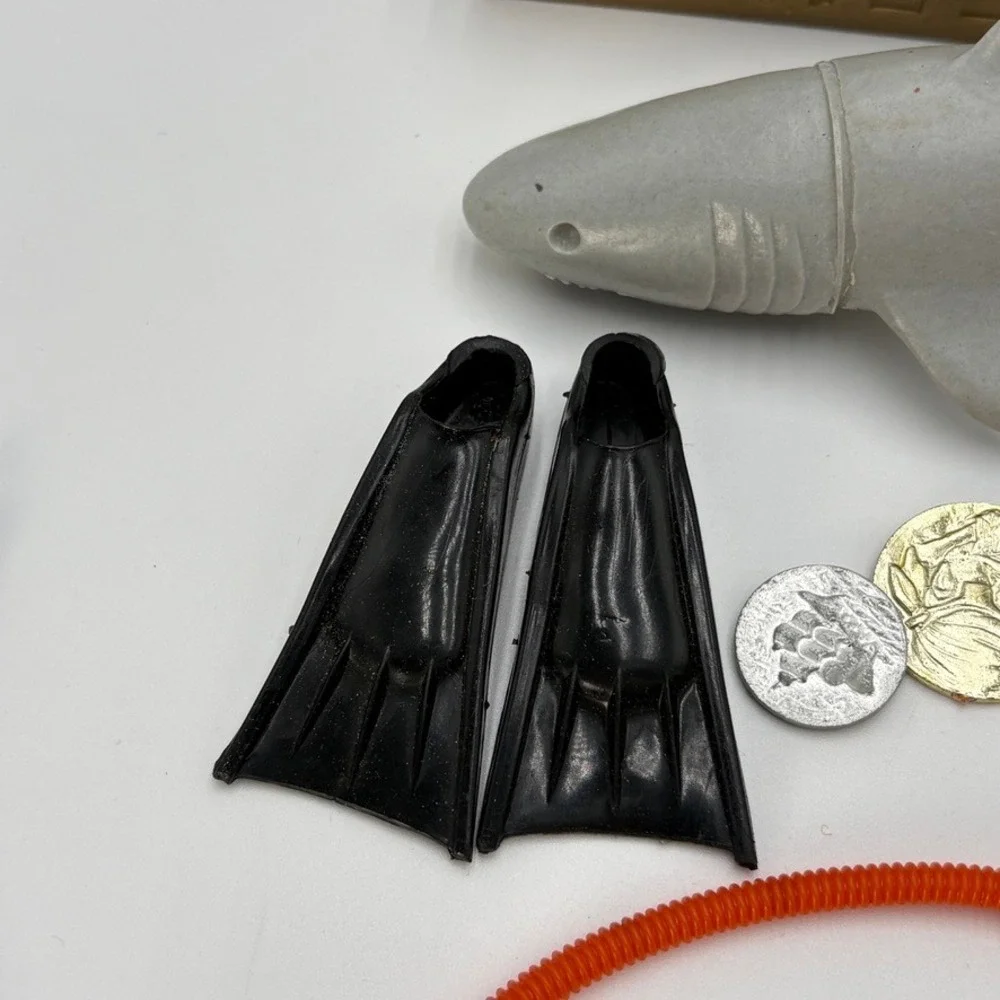 Vintage 1970s GI Joe The Shark Surprise Accessories Shark Treasure Scuba Gear
